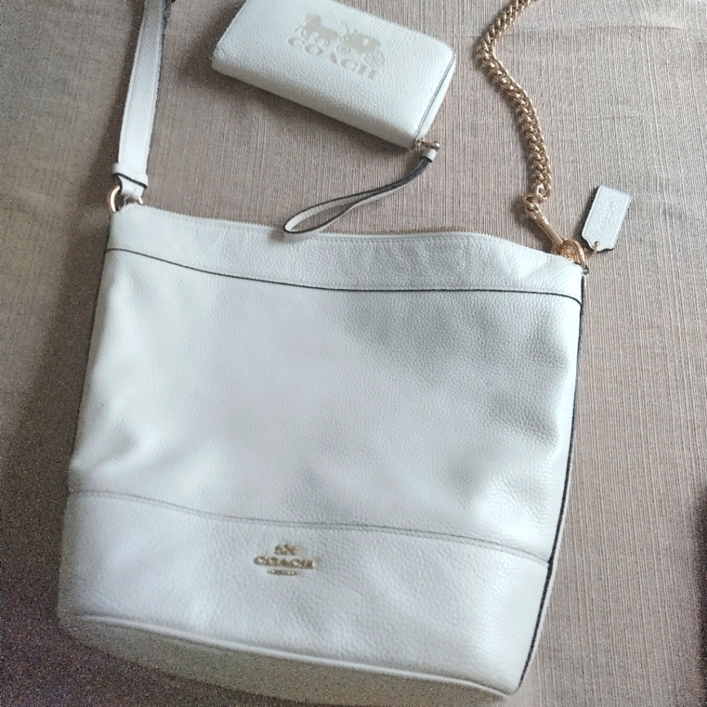White Coach bag with wallet